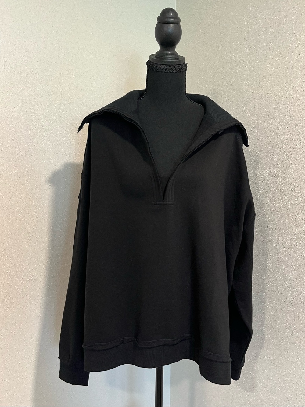 NWT torrid Deep Black Supersoft Fleece V-Neck Pullover1
 - 1X